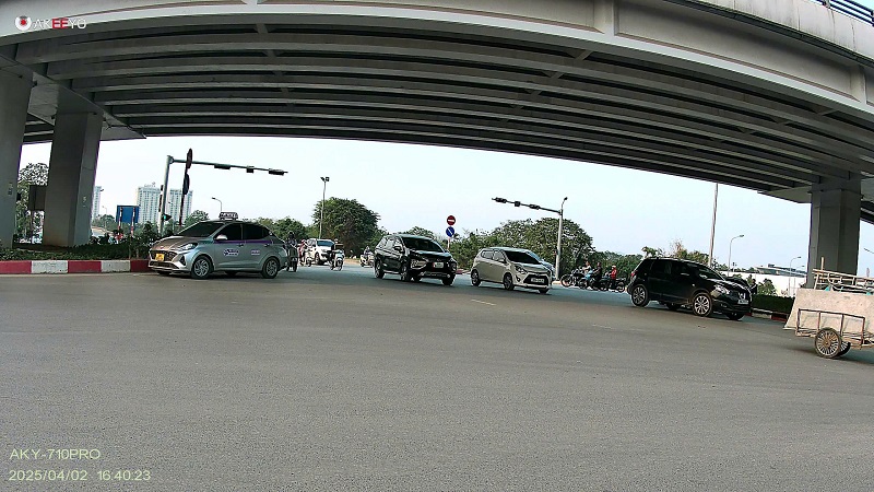 Camera hanh trinh Akeeyo goc quay rong